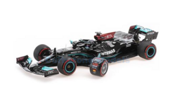 Product 1:18 | Minichamps 110210444 | Mercedes AMG F1 W12 E Performance | Petronas Formula One Team 2021 #44 - L.Hamilton