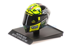 Product 1:10 | Minichamps 315130076 | Helmet rossi 2013 - V.Rossi