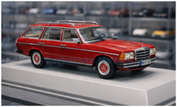 Product 1:43 | IXO-Models CLC694N.22 | Mercedes Benz 200T (S123) Red 1979