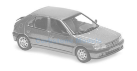 Product 1:43 | Minichamps 940112570 | Peugeot 306 4-Doors Red 1995