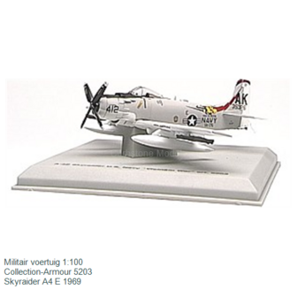 Militair voertuig 1:100 | Collection-Armour 5203 | Skyraider A4 E 1969