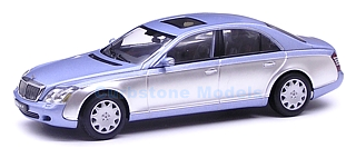 Modelauto 1:43 | Autoart 66961955 | Maybach 57 Limousine Zilver 2002