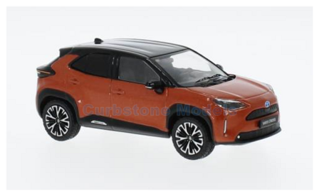 Modelauto 1:43 | IXO-Models CLC510N.22 | Toyota Yaris Cross Metallic Orange 2022