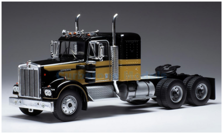 Vrachtwagen 1:43 | IXO-Models TR144.22 | Kenworth W900 Gold and Black 1976