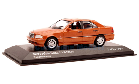 Modelauto 1:43 | Minichamps 430037000-O | Mercedes Benz C Klasse Oranje metallic 1997
