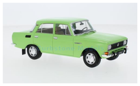 Modelauto 1:24 | Whitebox 124203 | Moskwitsch 2140 Bright Green 1975
