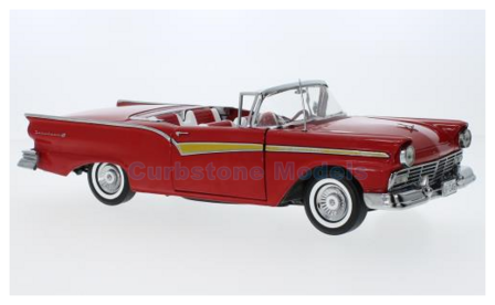 Modelauto 1:18 | Sunstar 1347 | Ford Fairlane 500 Skyliner Rood 1957