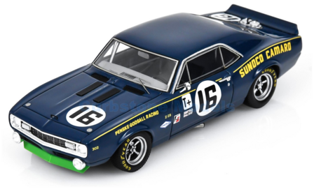 Modelauto 1:43 | Spark US246 | Chevrolet Camaro | Penske Godsall Racing Team 1968 - C.Fisher - J.Welch  - B.Johnson