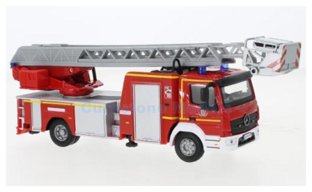 Modelauto 1:50 | Bburago 18-32018 | Mercedes Benz Atego 1530F Magirus SLK 23/12 Rood