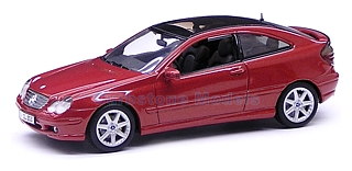 Modelauto 1:43 | Minichamps 66961917 | Mercedes Benz C Klasse Coupe Metallic Red 2001