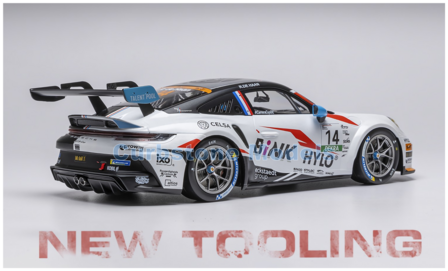 Modelauto 1:18 | IXO-Models 18RMC219.22 | Porsche 911 GT3 Cup | Proton Huber Competition 2024 #14 - R.de Haan