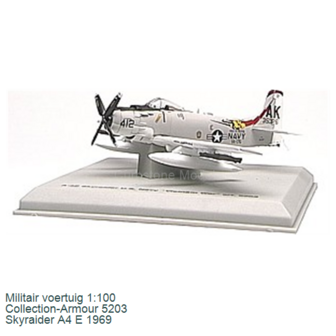 Militair voertuig 1:100 | Collection-Armour 5203 | Skyraider A4 E 1969
