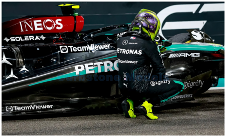 Modelauto 1:43 | Minichamps 410242444 | Mercedes AMG W15 E Performance | Mercedes-AMG Petronas Formula One Team 2024 - L.Hamilt