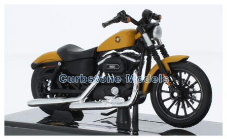 Motorfiets 1:18 | Maisto 20-19137 | Harley Davidson Sportster Iron 883 Dark Yellow and Black 2014