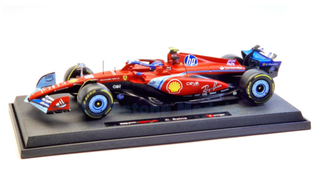 Modelauto 1:18 | Bburago 18-16815SMi | Scuderia Ferrari SF-24 2024 #55 - C.Sainz