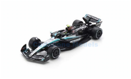 Modelauto 1:64 | Spark Y364 | Mercedes AMG W15 E-Performance | Mercedes-AMG Petronas Formula One Team 2024 #44 - L.Hamilton