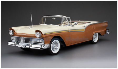 product1:18 | Sunstar 1349 | Ford Fairlane 500 Skyliner Bronze and Colonial White 1957