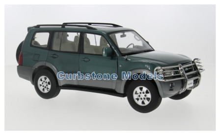 product1:18 | Sunstar 5831 | Mitsubishi Pajero V73 SUV Metallic Green 1999