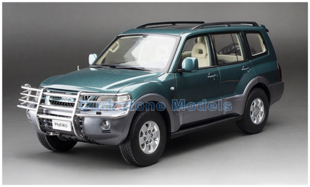 product1:18 | Sunstar 5831 | Mitsubishi Pajero V73 SUV Metallic Green 1999