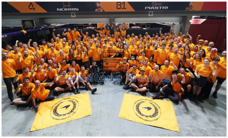 Product 1:64 | Spark 64S084 | McLaren MCL39 Set 2025 #4 &amp; #81 - O.Piastri - L.Norris