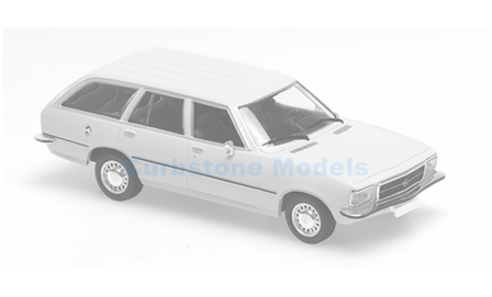 Product 1:43 | Minichamps 940044011 | Opel Rekord D Caravan Light Blue 1975