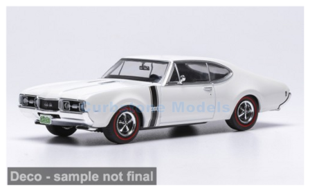 Product 1:43 | IXO-Models CLC621N.22 | OldsMobile 442 W-30 White 1970