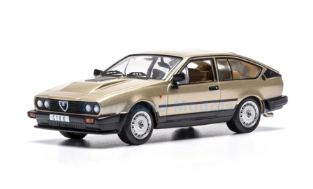 Product 1:43 | IXO-Models CLC628N.22 | Alfa Romeo GTV6 Gold Metallic 1982