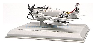 Militair voertuig 1:100 | Collection-Armour 5203 | Skyraider A4 E 1969