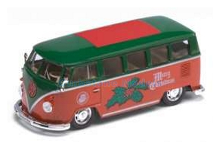 Modelauto 1:24 | Welly 22095XMg | Volkswagen Bus Groen / Rood 1962