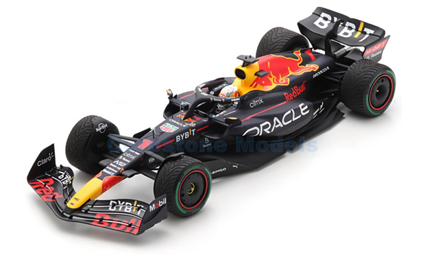 Modelauto 1:18 | Spark 18S774 | Red Bull Racing RB18 RBPT 2022 #1 - M.Verstappen