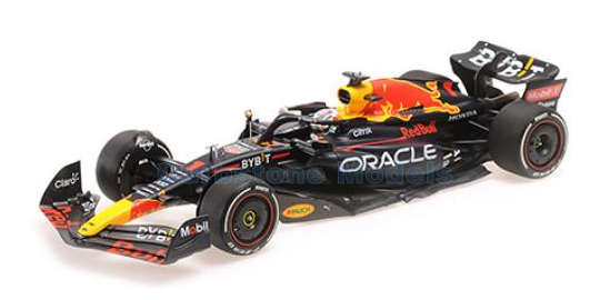 Modelauto 1:18 | Minichamps 110221901 | Oracle Red Bull Racing RB18 RBPT 2022 #1 - M.Verstappen