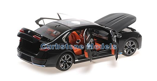Modelauto 1:18 | Minichamps 110023201 | BMW i7 Black and Red Metallic 2022