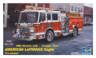 Bouwpakket 1:25 | Trumpeter 02506 | American la France Eagle Rood / Wit 2002
