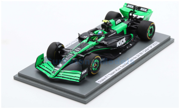 Modelauto 1:43 | Spark S9544 | Stake F1 Team Kick Sauber C44 2024 #77 - Z.GuanYu