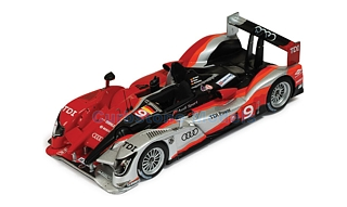 Modelauto 1:43 | IXO-Models LM2010 | Audi R15 TDI 2010 #9 - M.Rockenfeller - T.Bernhard - R.Dumas