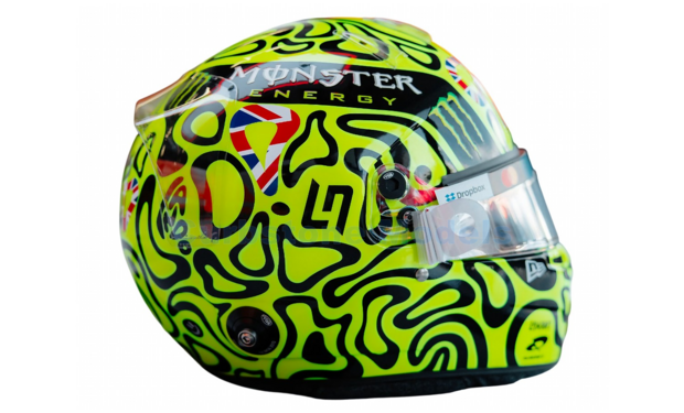 Helm 1:5 | Spark 5HF217 | Bell Helmet | Mercedes AMG Petronas F1 Team 2025 #4 - L.Norris