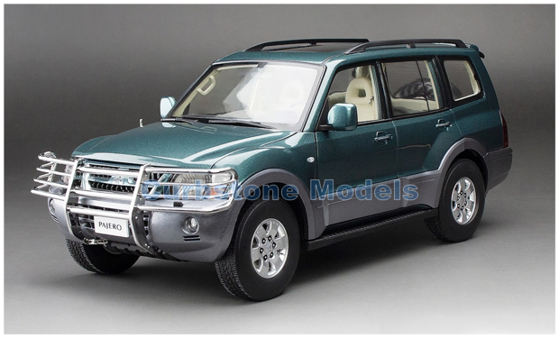 Product 1:18 | Sunstar 5831 | Mitsubishi Pajero V73 SUV Metallic Green 1999