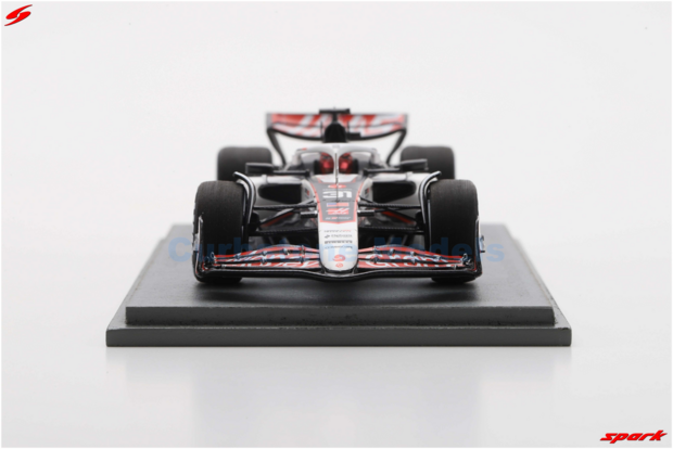 Product 1:43 | Spark S9586 | MoneyGram Haas F1 Team Vf-25 2025 #31 - E.Ocon