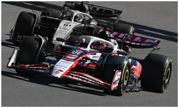 Product 1:43 | Spark S9646 | Moneygram Haas F1 Team VF-25 2025 #31 - E.Ocon