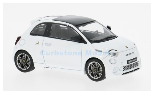 Product 1:43 | IXO-Models MOC345.22 | Abarth Fiat 500e White 2024
