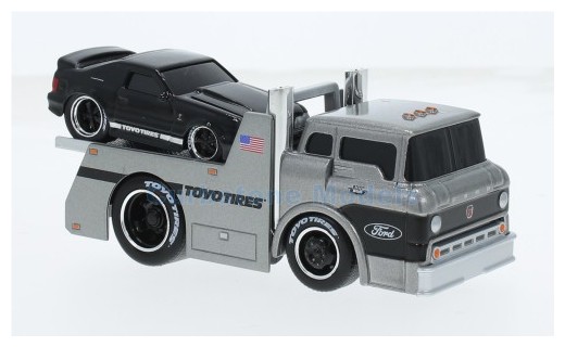 Product 1:64 | Maisto 11532-11556 | Ford C600 Flatbed Grey and Black 1966