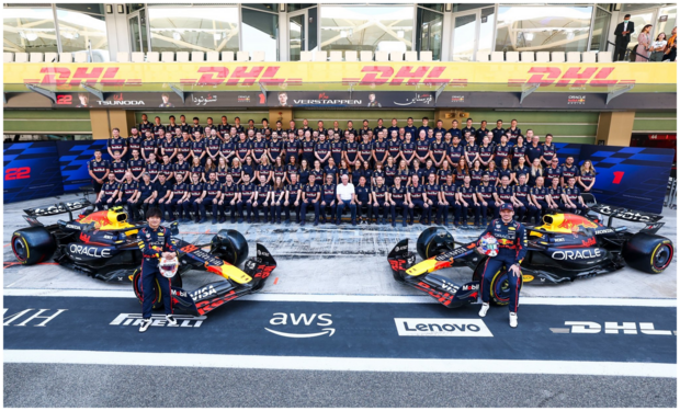 Product 1:43 | Spark 64S098 | Oracle Red Bull Racing RB21 2025 #22 - M.Verstappen - Y.Tsunoda